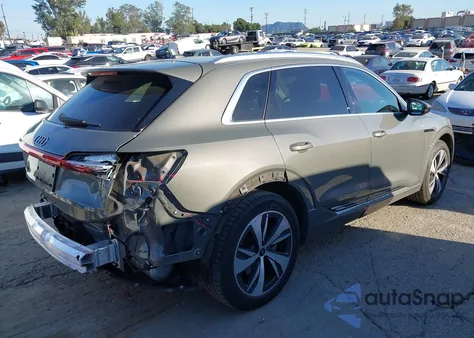 2024 Audi Q8 E-Tron Premium Quattro z USA, uszkodzony, nr VIN WA14AAGE0RB015891